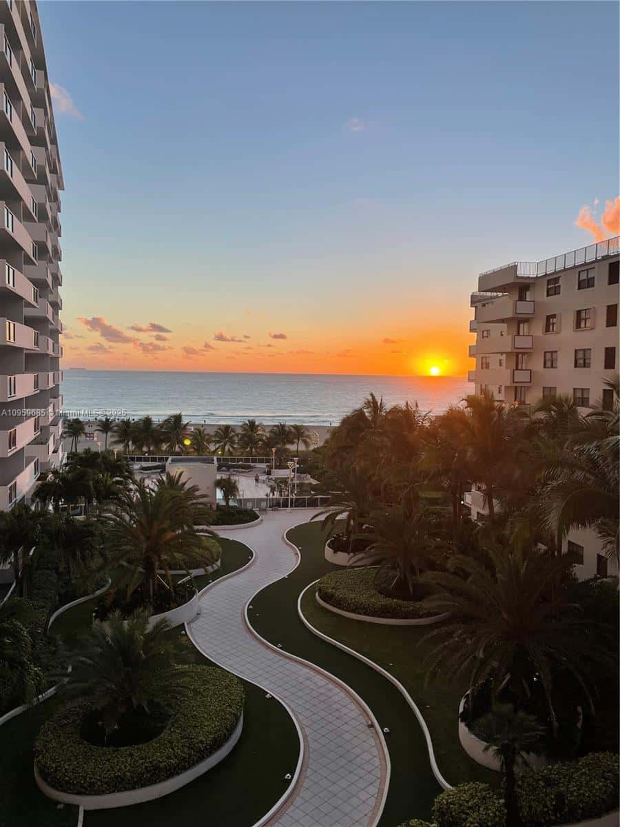 100 Lincoln Rd # 719, Miami Beach FL 33139