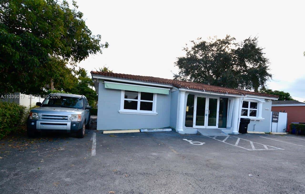 16921 NE 6th Ave, North Miami Beach FL 33162