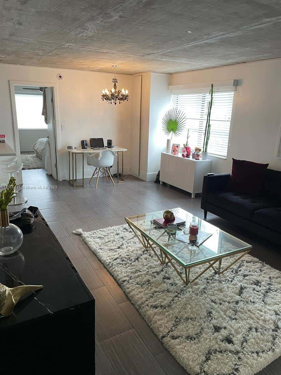 753 Michigan Ave # 2E, Miami Beach FL 33139