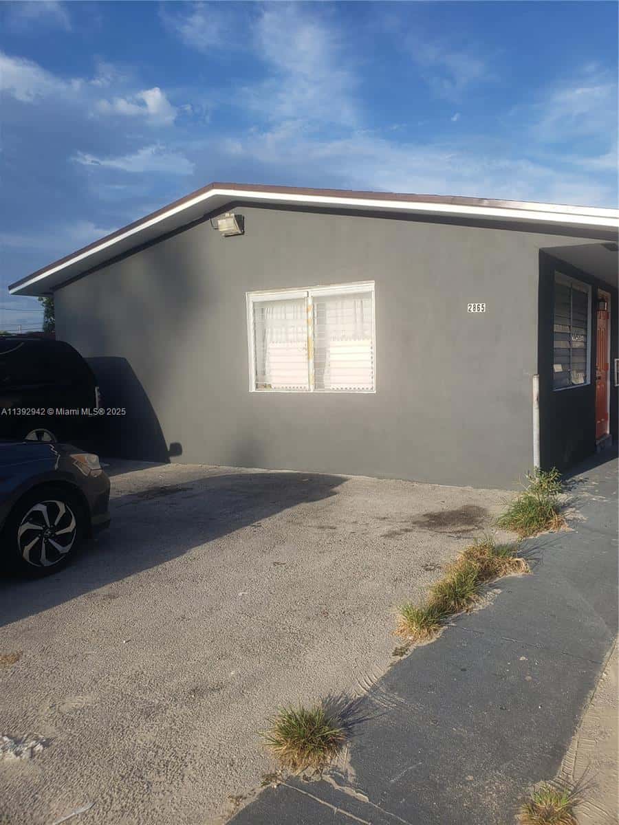 2865 NW 22nd Ave, Miami FL 33142