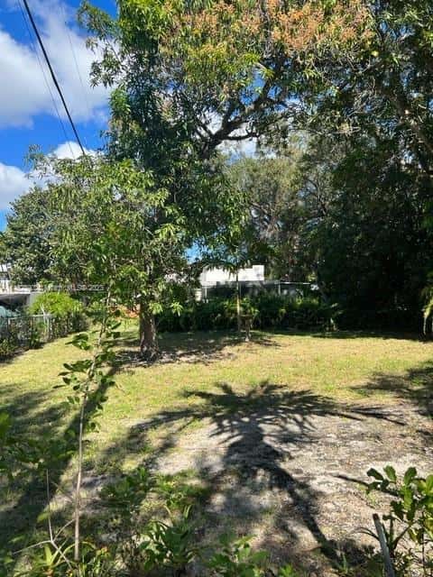 821 NE 120th St, Biscayne Park FL 33161