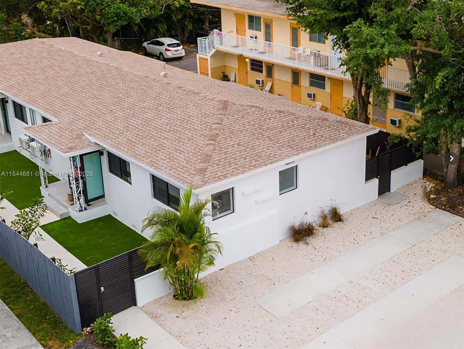 740 SW 9th St # 1, Miami FL 33130