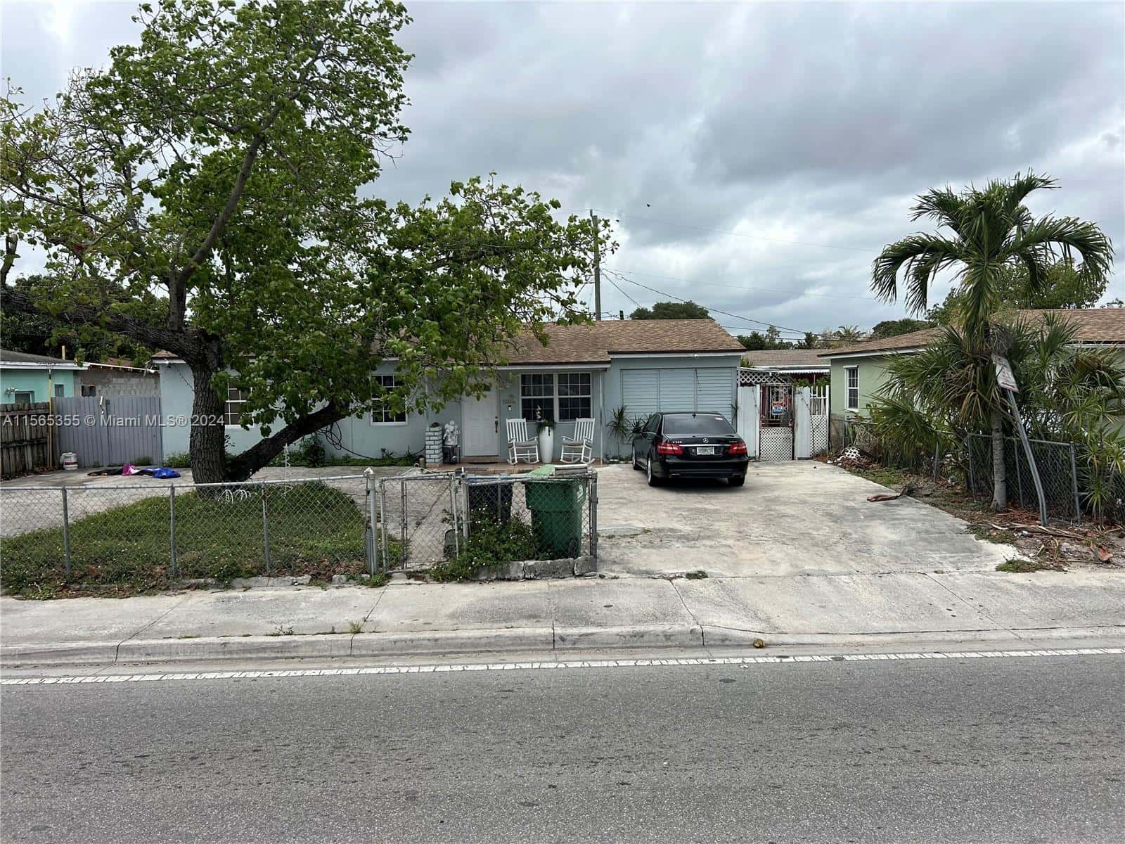 9030 NW 32nd Ave, Miami FL 33147