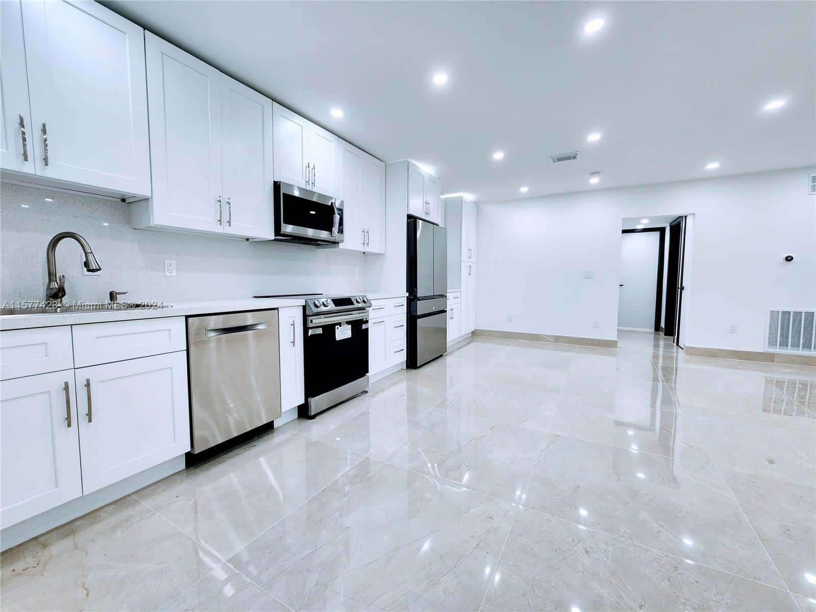 11930 NE 19th Dr # 3, North Miami FL 33181