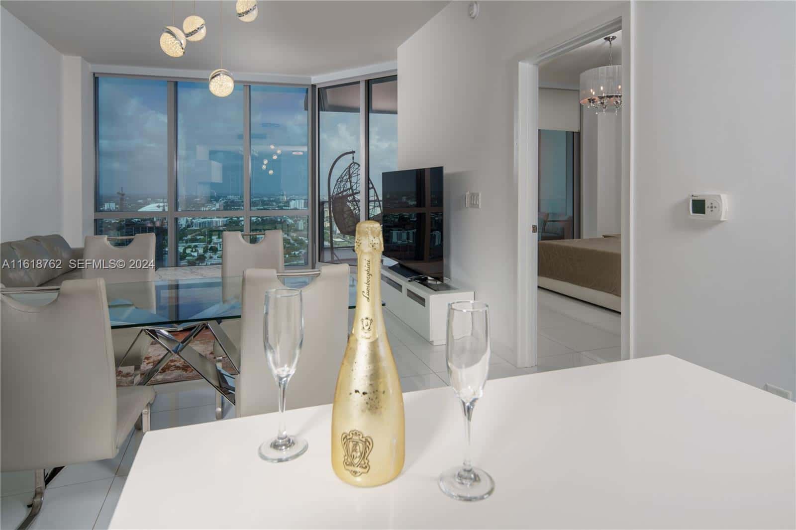 851 NE 1st Ave # 4406, Miami FL 33132