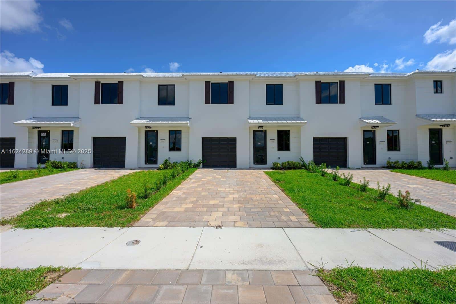 848 SW 1st St, Florida City FL 33034
