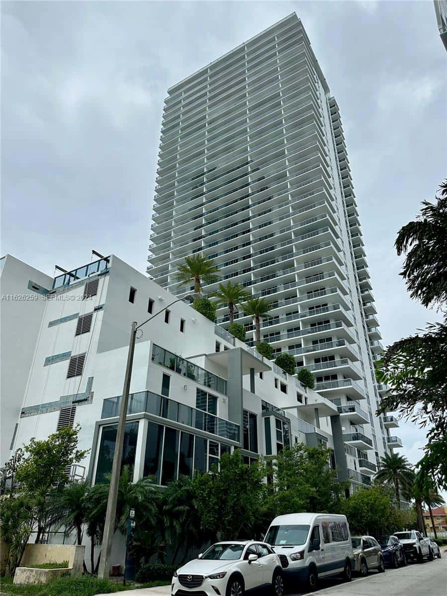 600 NE 27th St # 2302, Miami FL 33137