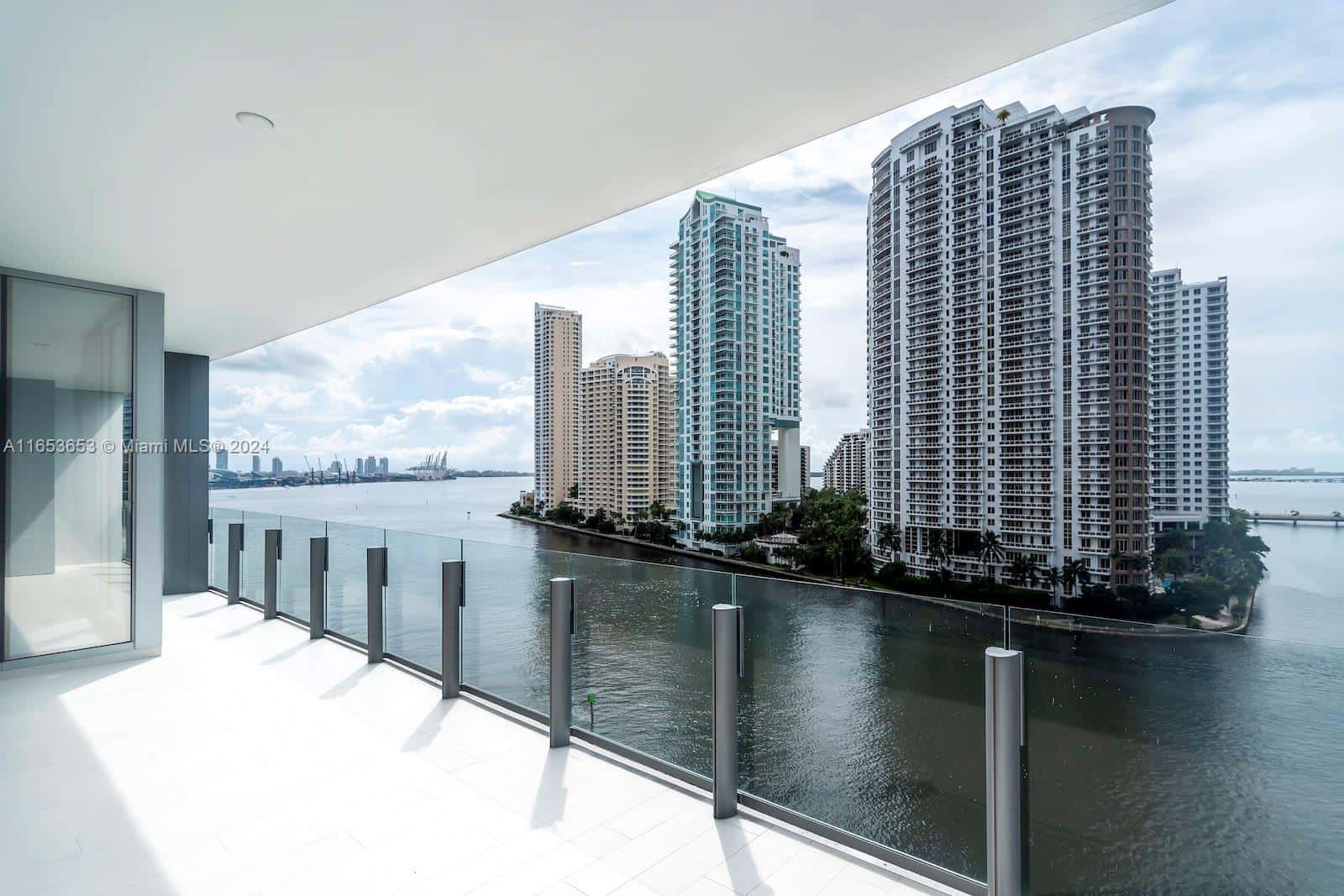 300 Biscayne Blvd Way # 902, Miami FL 33131