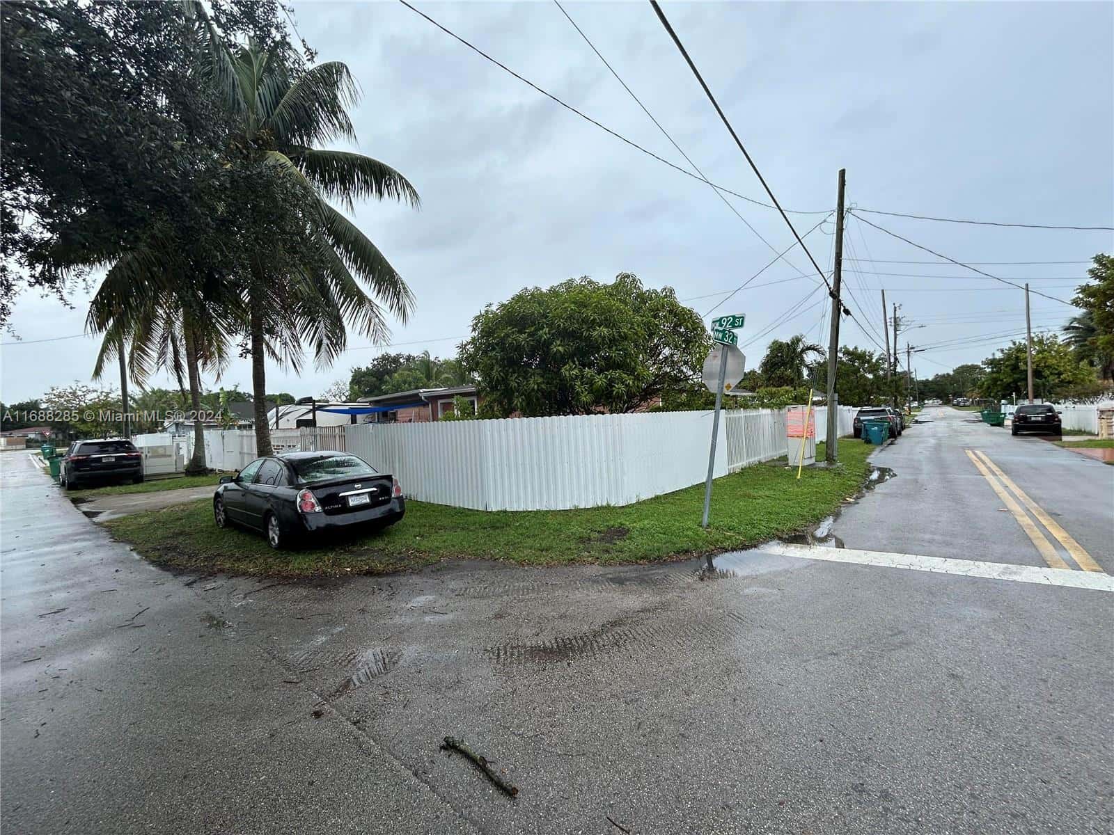 9200 NW 32nd Ct, Miami FL 33147