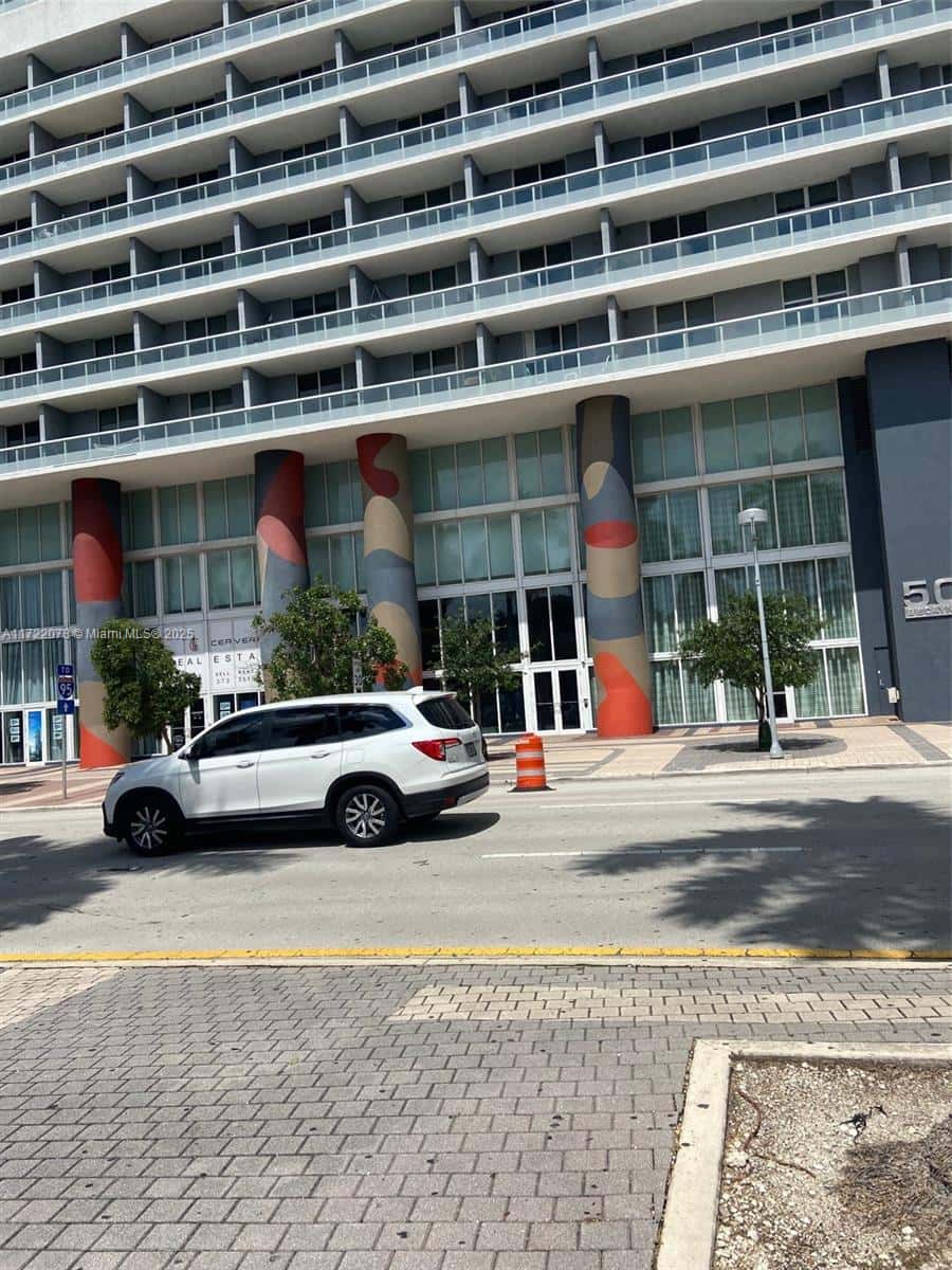 50 Biscayne Blvd # 2906, Miami FL 33132