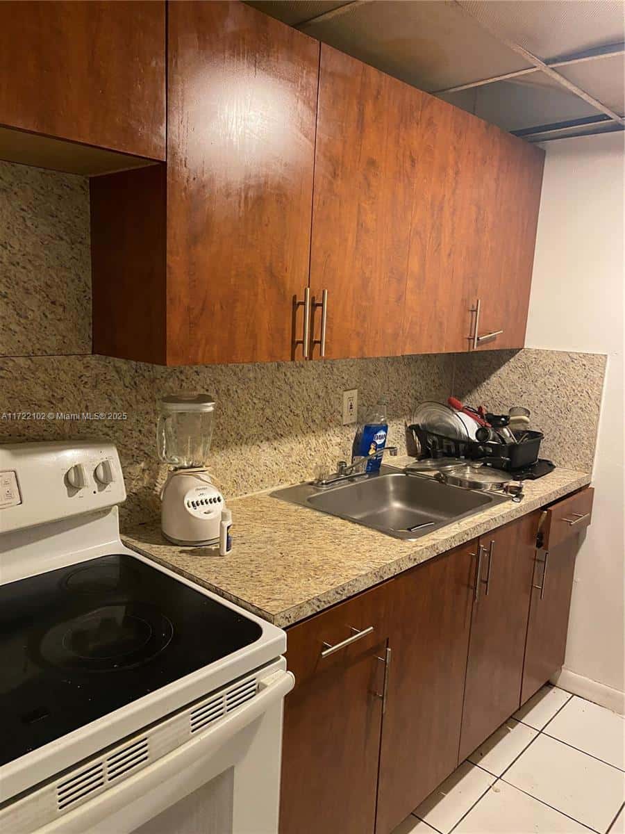 301 NW 177th St # 119, Miami Gardens FL 33169