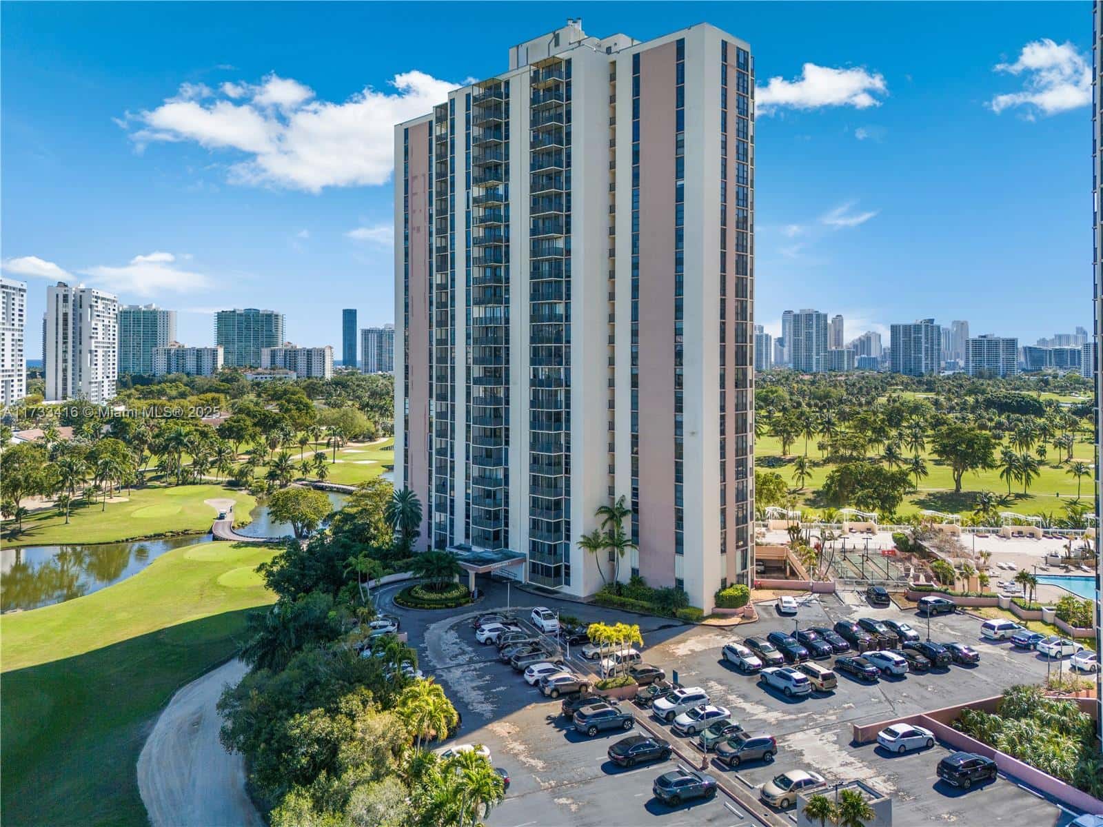 20379 W Country Club Dr # 939, Miami FL 33180