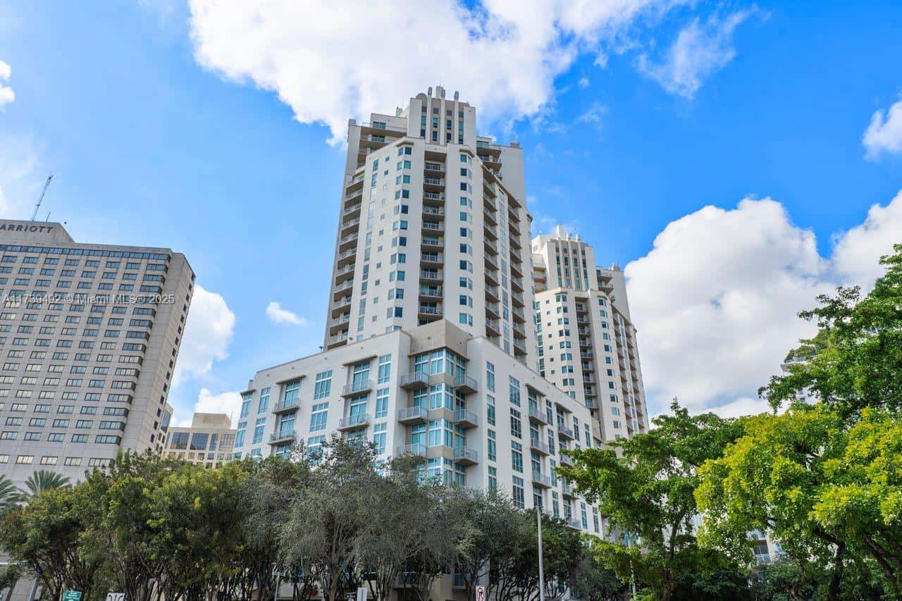 9055 SW 73rd Ct # 903, Miami FL 33156