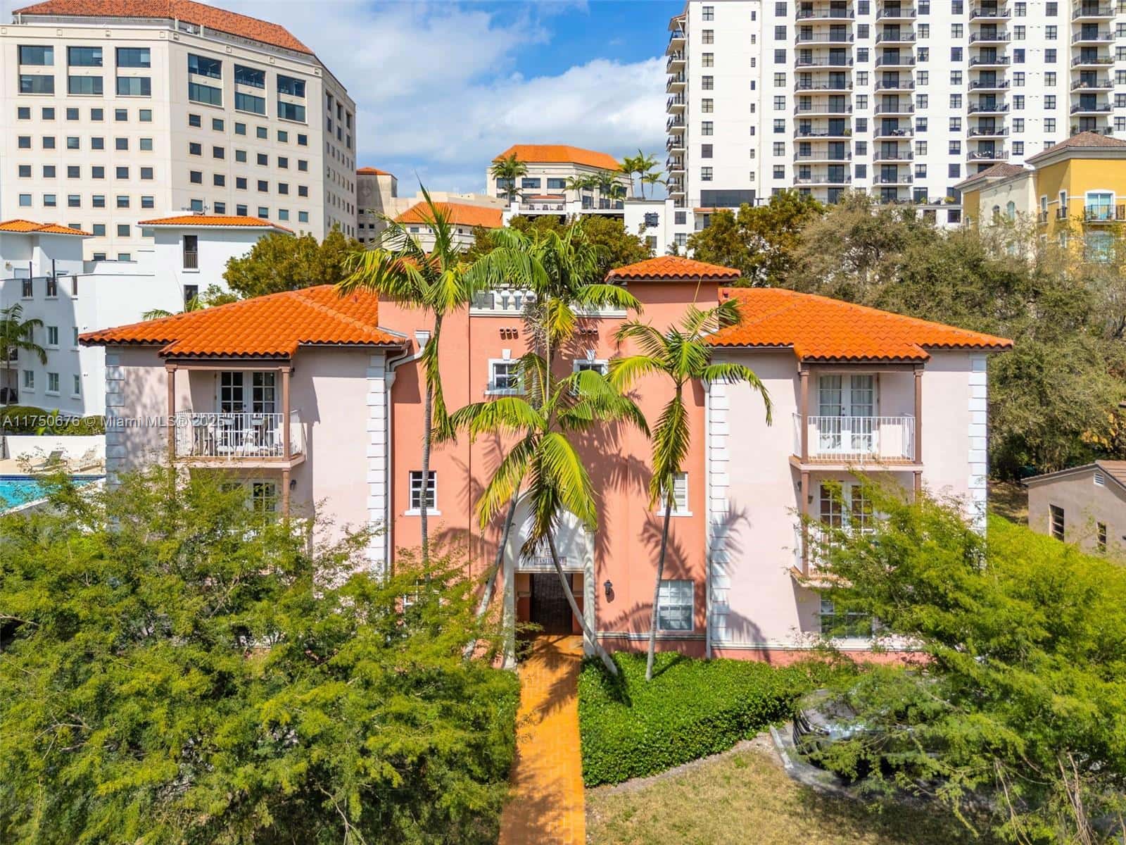29 Santillane Ave # 7, Coral Gables FL 33134
