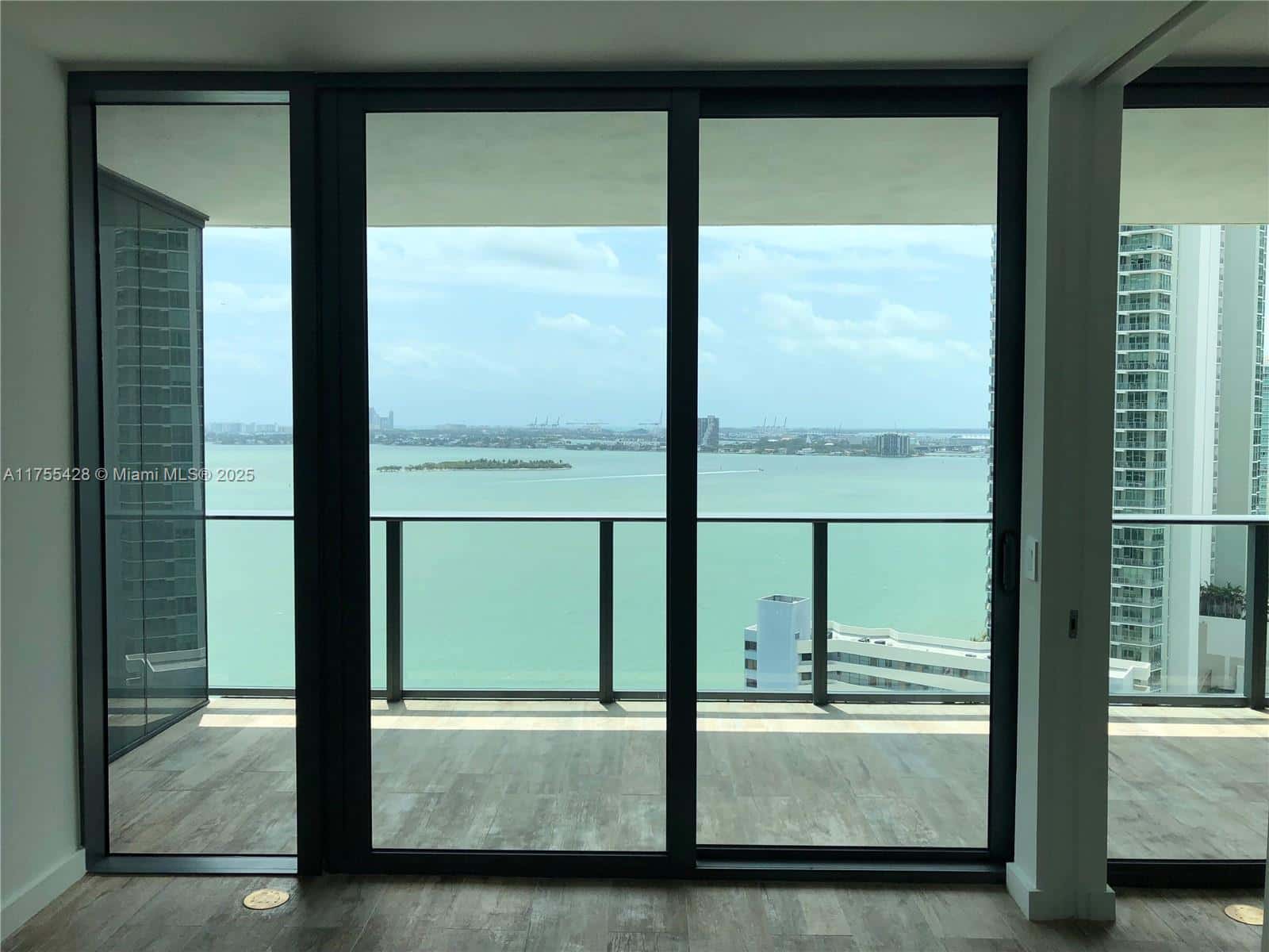 650 NE 32nd St # 2006, Miami FL 33137