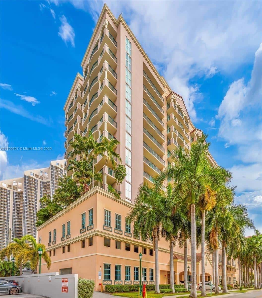 17555 Atlantic Blvd # 606, Sunny Isles Beach FL 33160