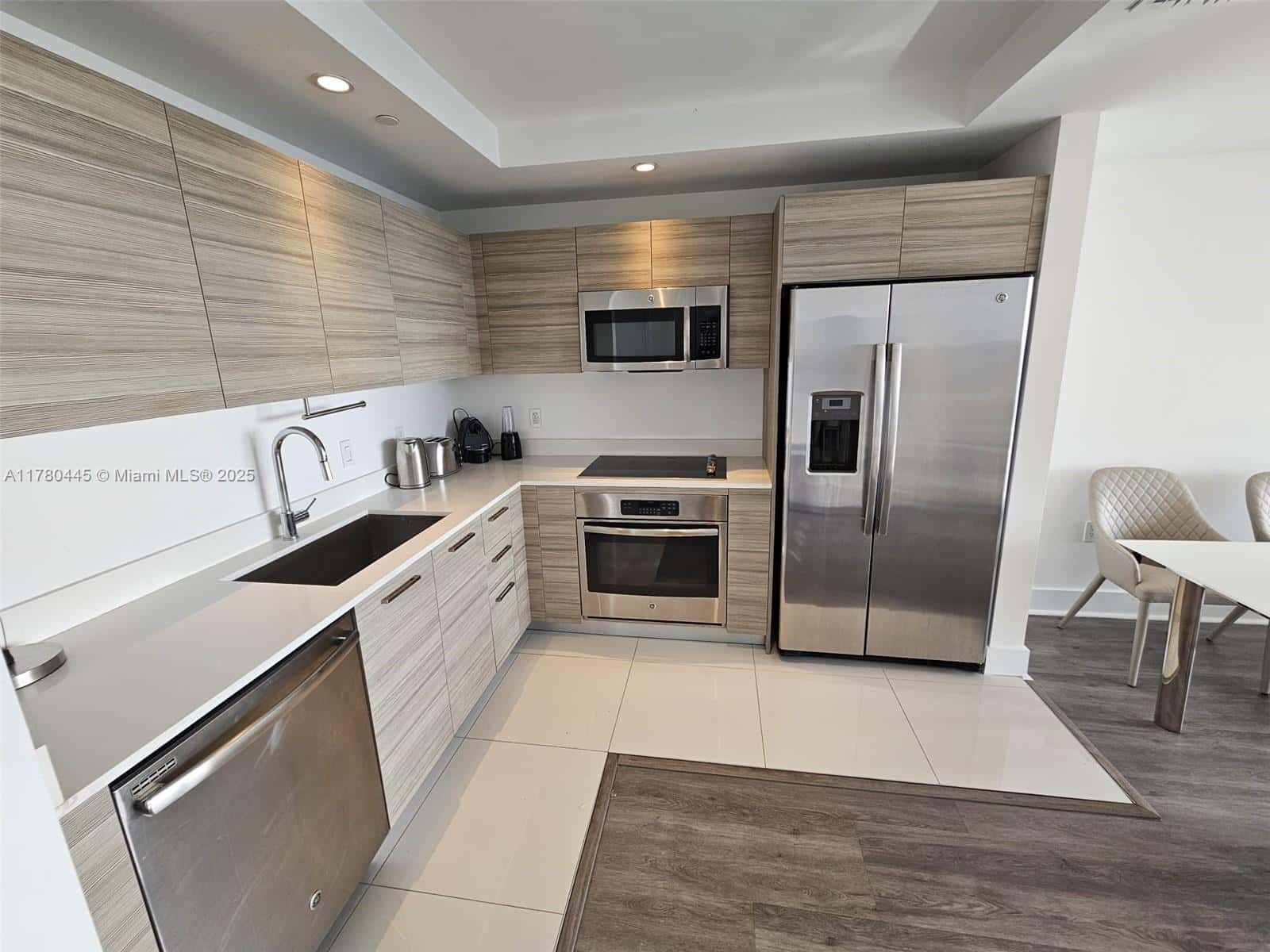 121 NE 34 ST # 2511, Miami FL 33137