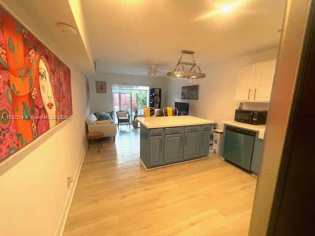 1560 NE 145th St # 2, Miami FL 33161