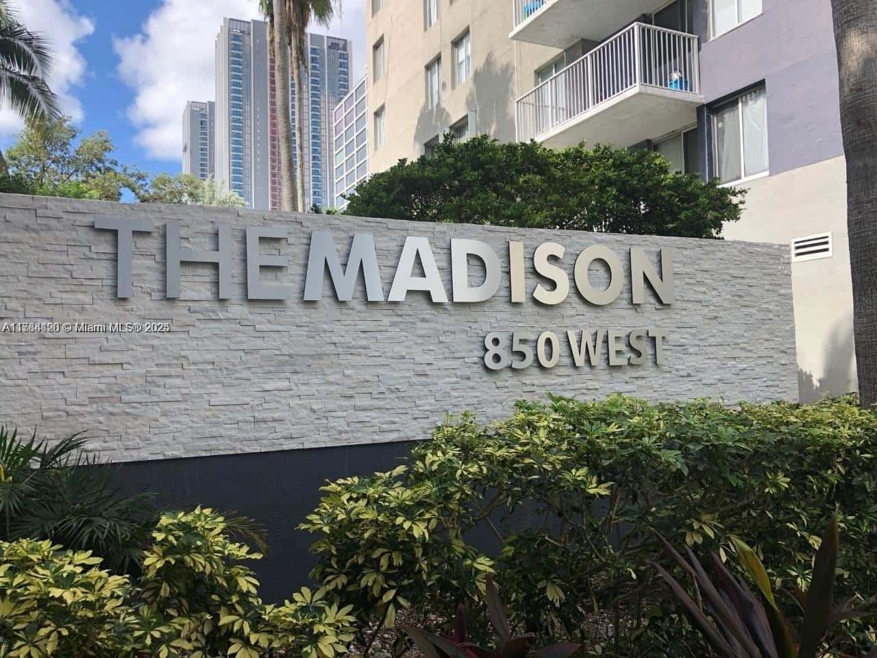 850 N Miami Ave # 2101, Miami FL 33136