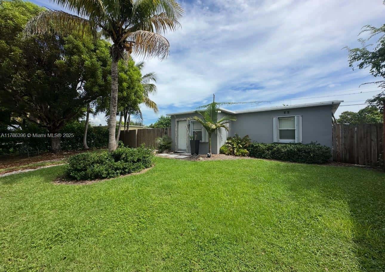 29035 Maine Rd, Homestead FL 33033