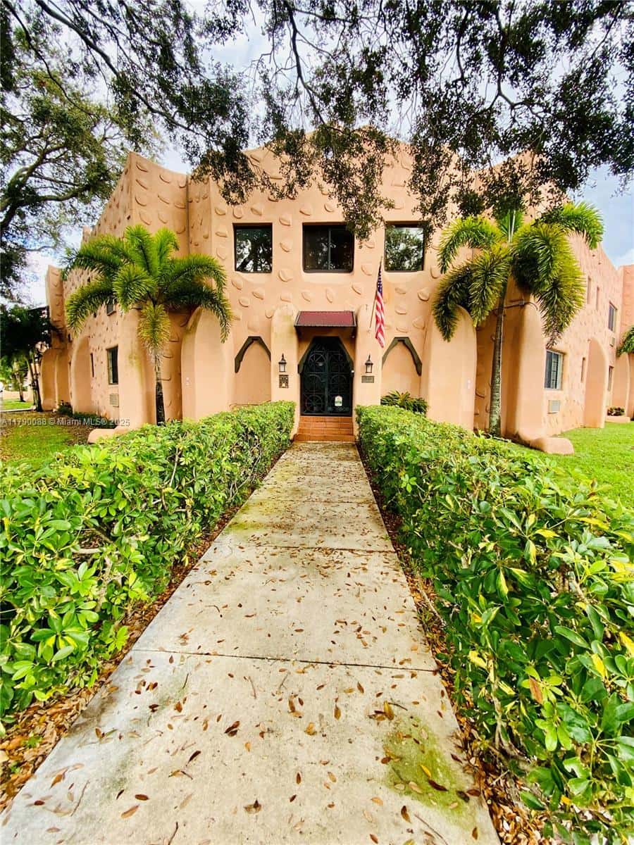 200 Azure Way, Miami Springs FL 33166