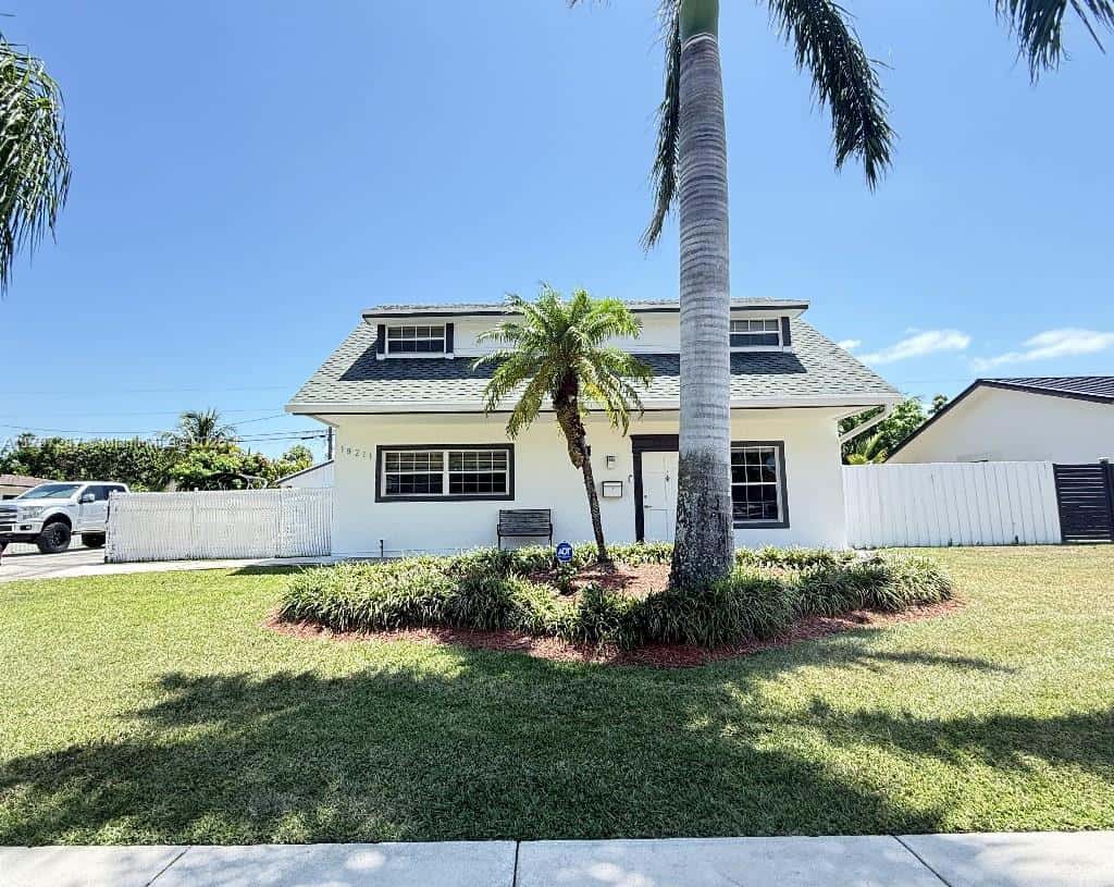 18211 SW 95th Ct, Palmetto Bay FL 33157