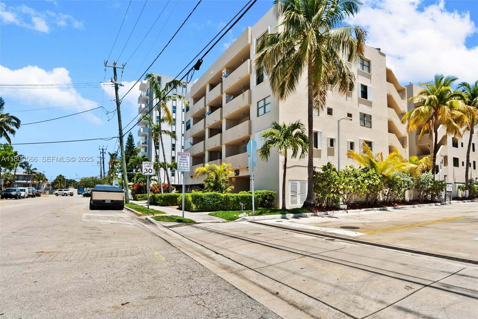 7125 Bay Dr # 201, Miami Beach FL 33141