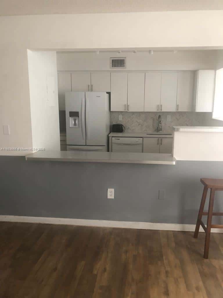 250 180th Dr # 108, Sunny Isles Beach FL 33160
