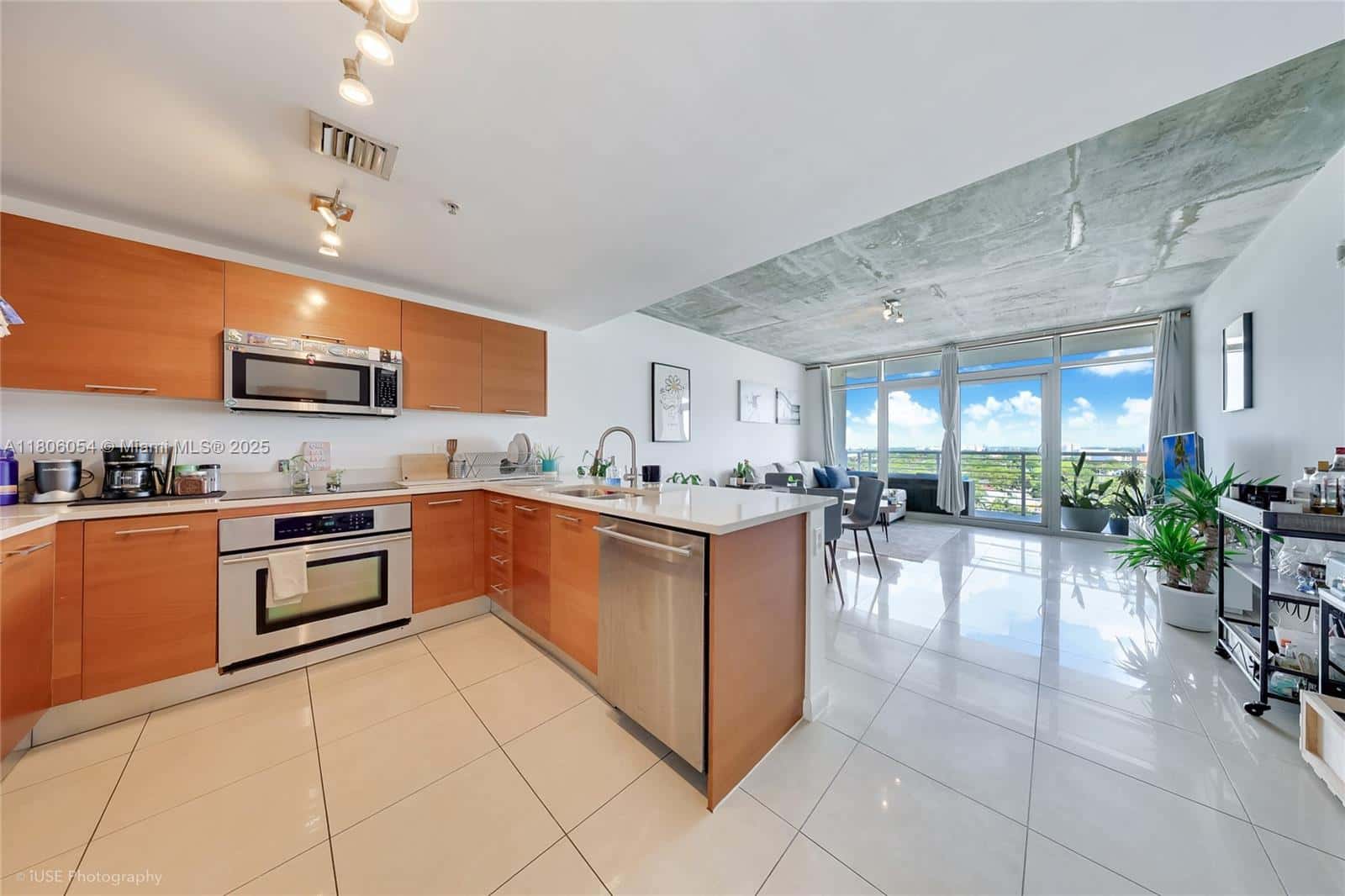 3250 NE 1st Ave # 1007, Miami FL 33137
