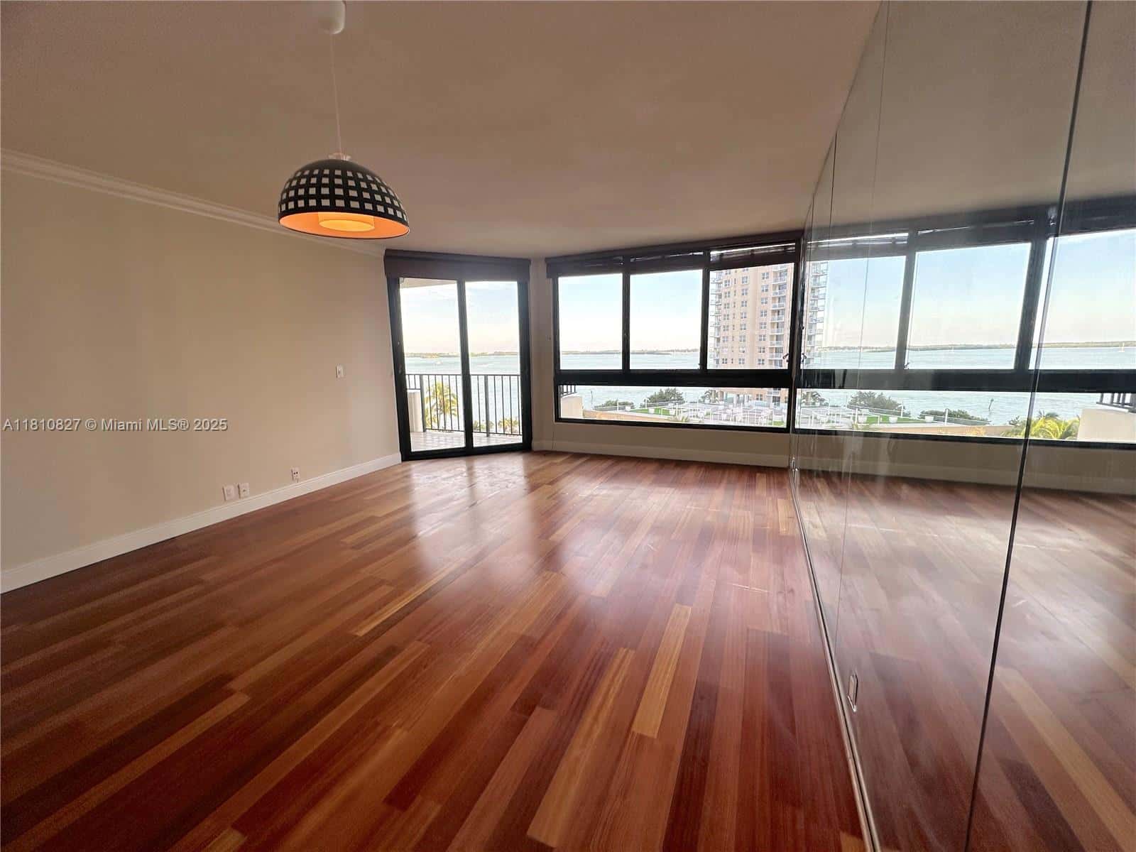 520 Brickell Key Dr # A811, Miami FL 33131