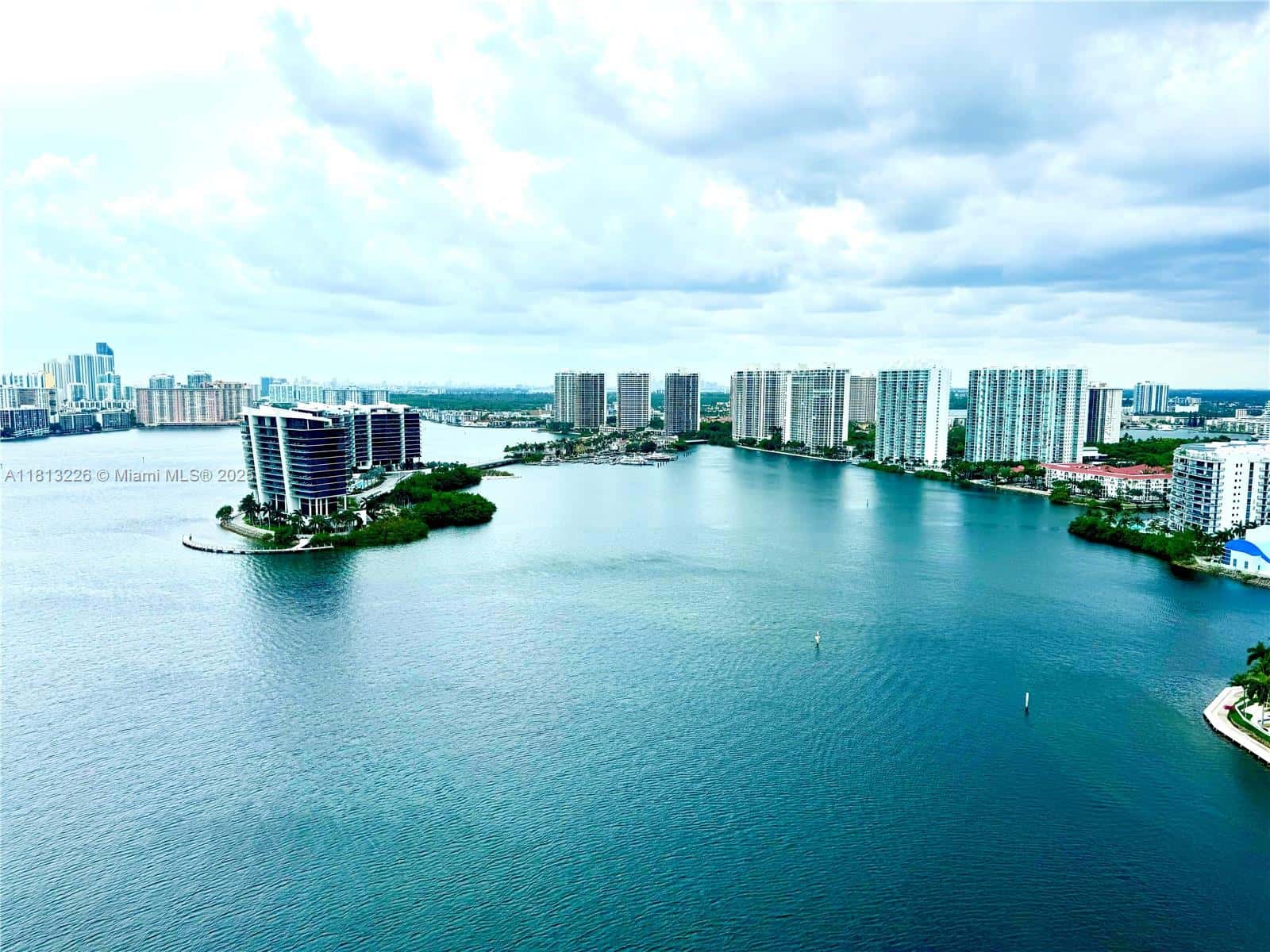 3530 Mystic Pointe Dr # 3001, Aventura FL 33180