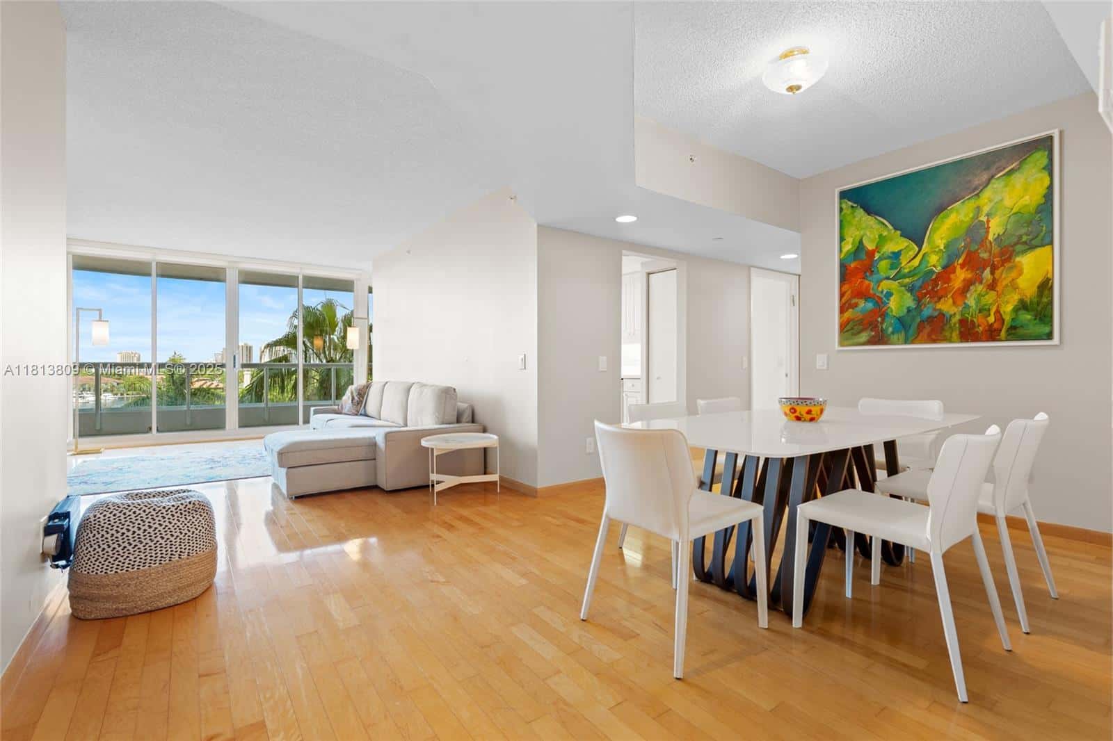 21205 Yacht Club Dr # 707, Aventura FL 33180