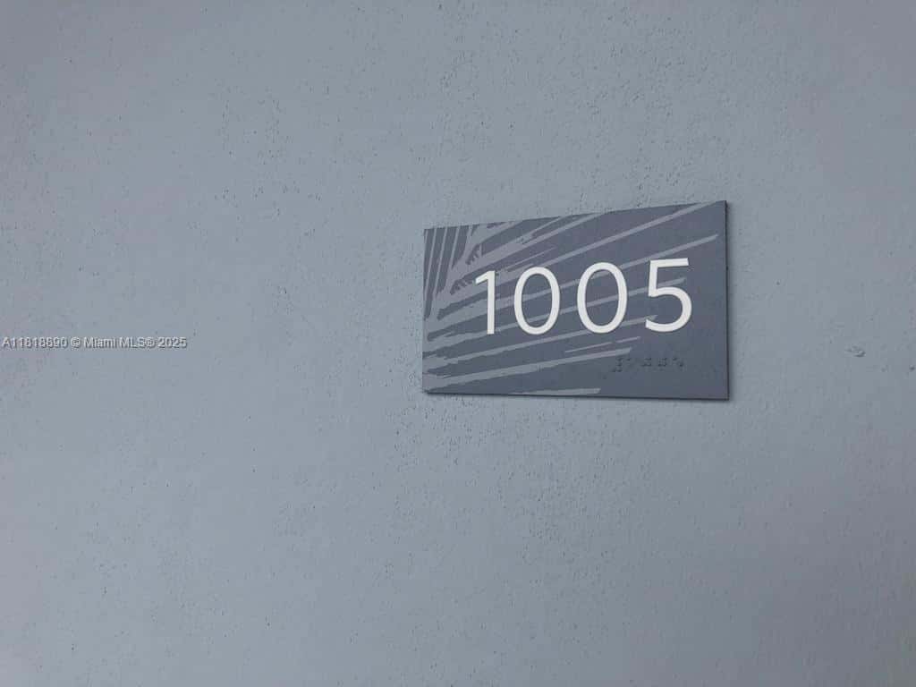 16385 Biscayne Blvd # 1005, North Miami Beach FL 33160