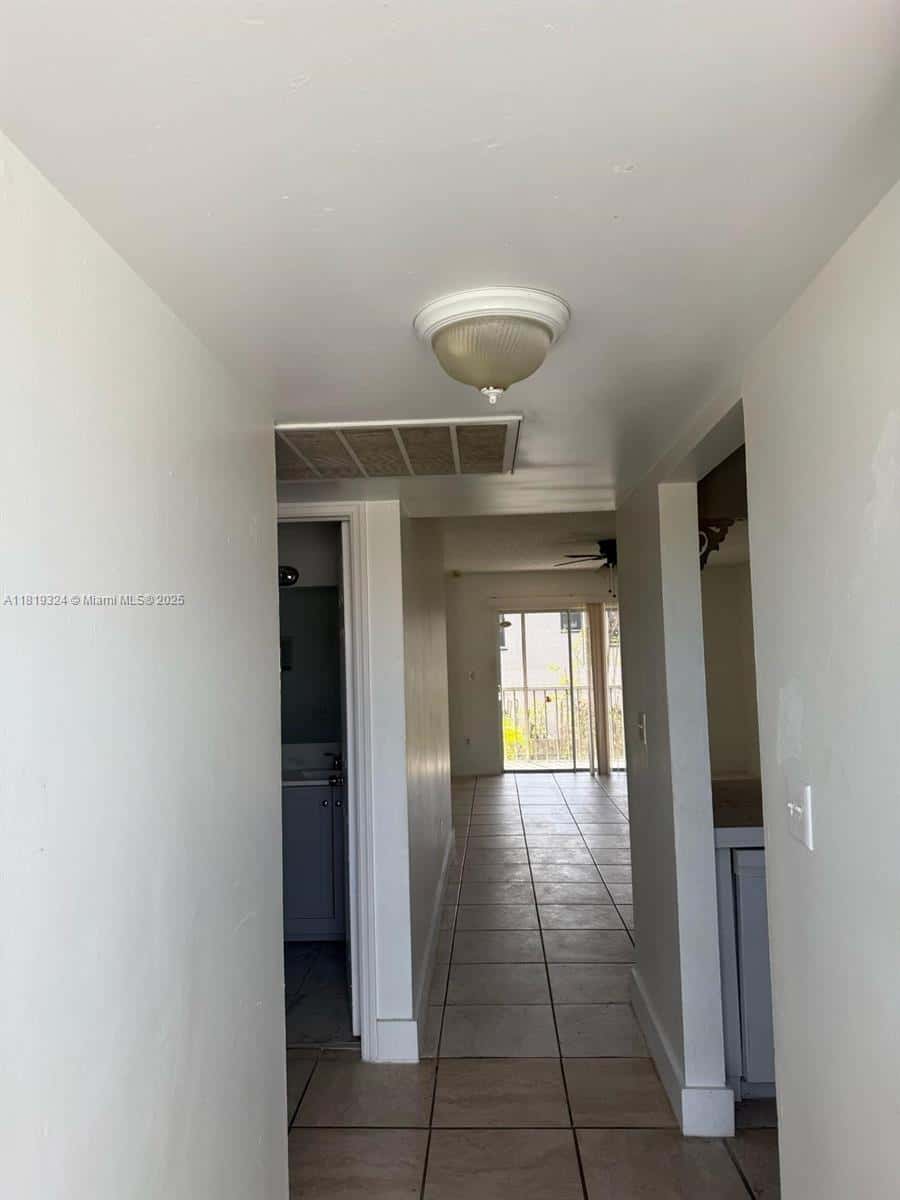 438 NE 210th Cir Ter # 4B, Miami FL 33179