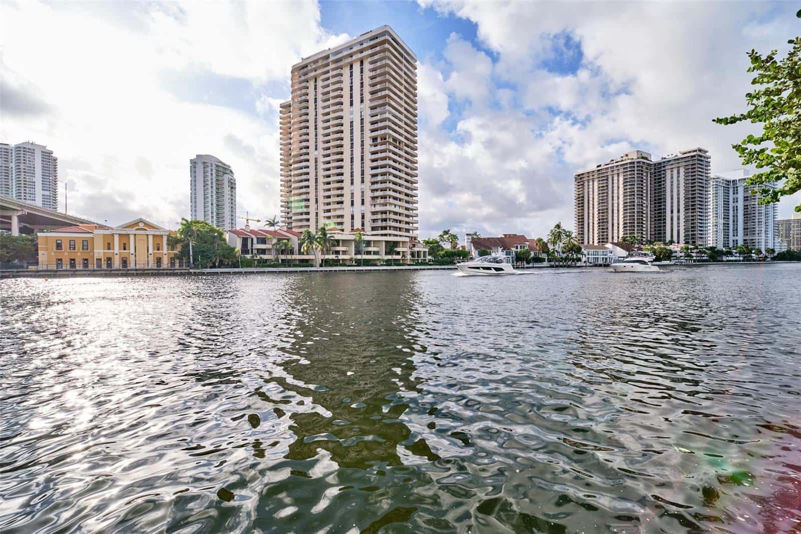 19390 Collins Avenue # 212, Sunny Isles Beach FL 33160