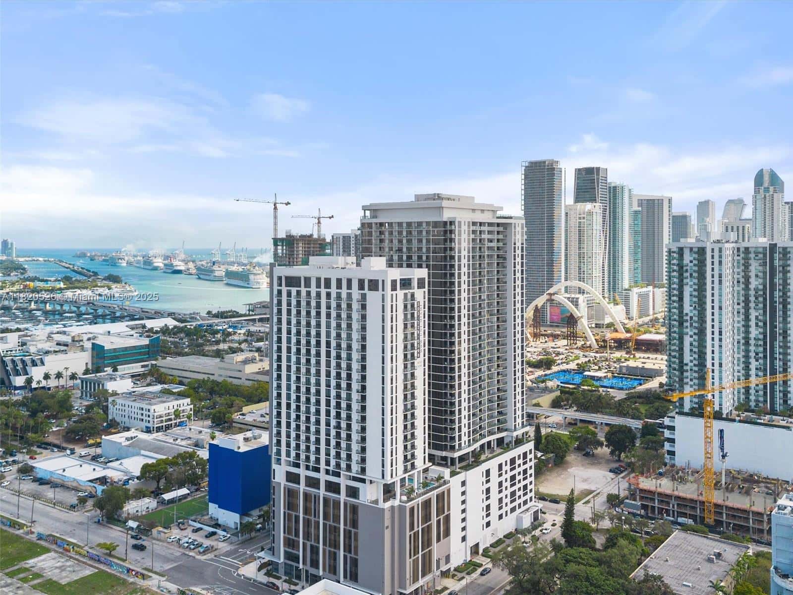 1642 NE 1st Ave # 2303, Miami FL 33132