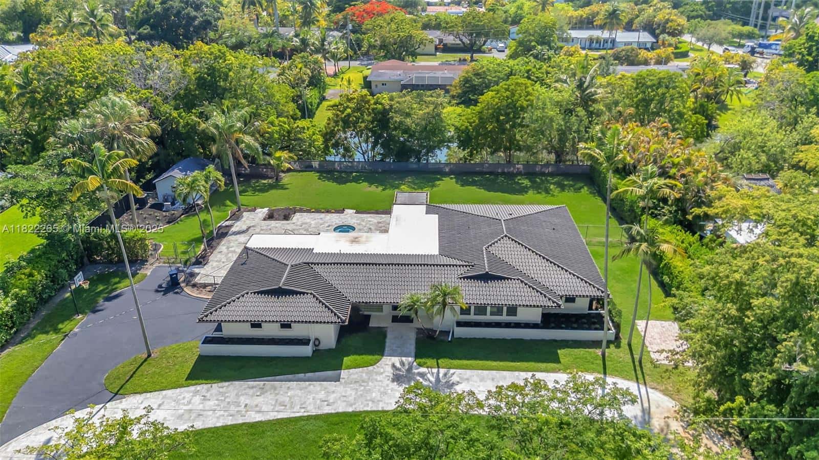 11230 SW 69th Ct, Pinecrest FL 33156