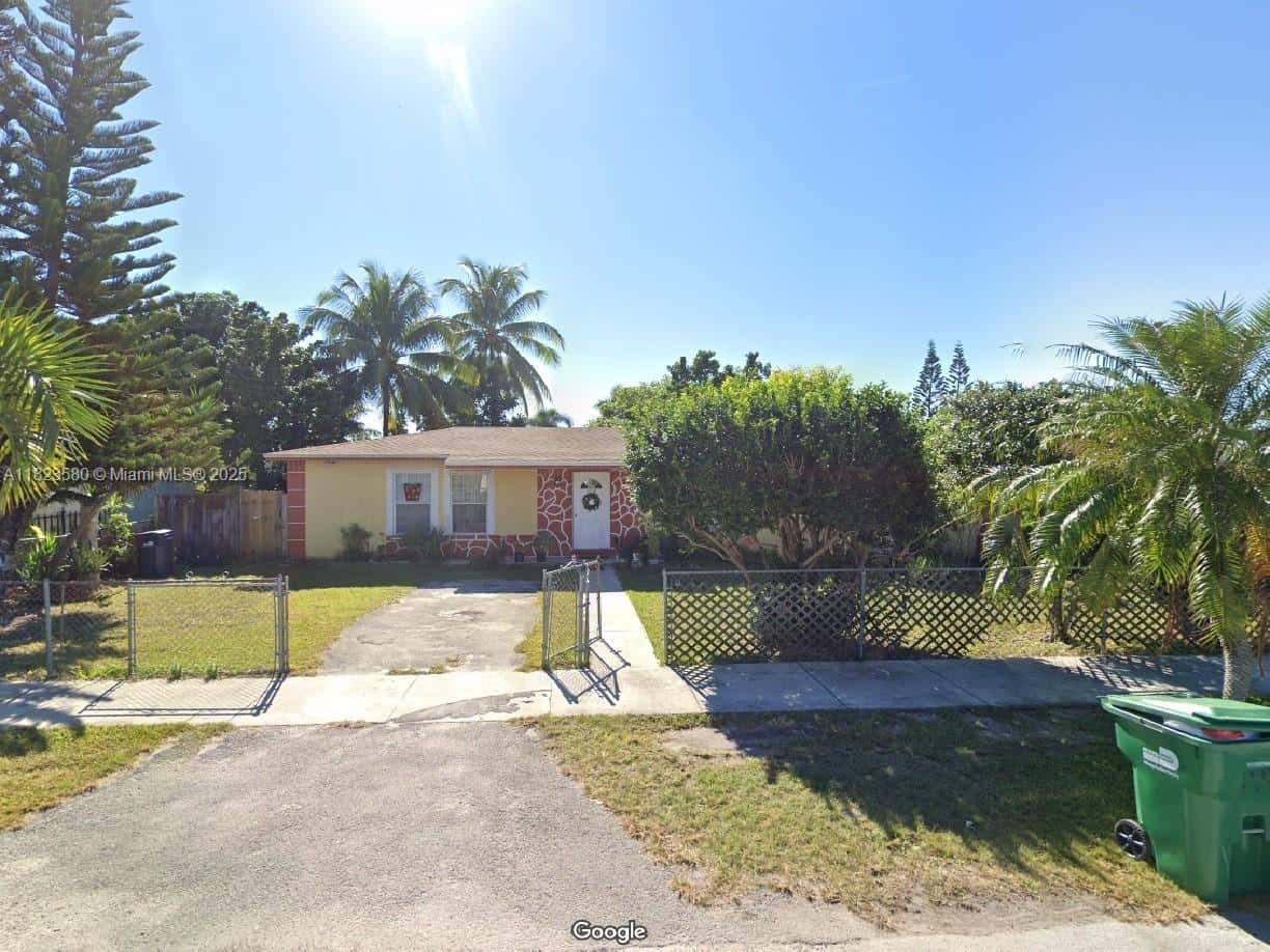 15724 SW 304th Ter, Homestead FL 33033