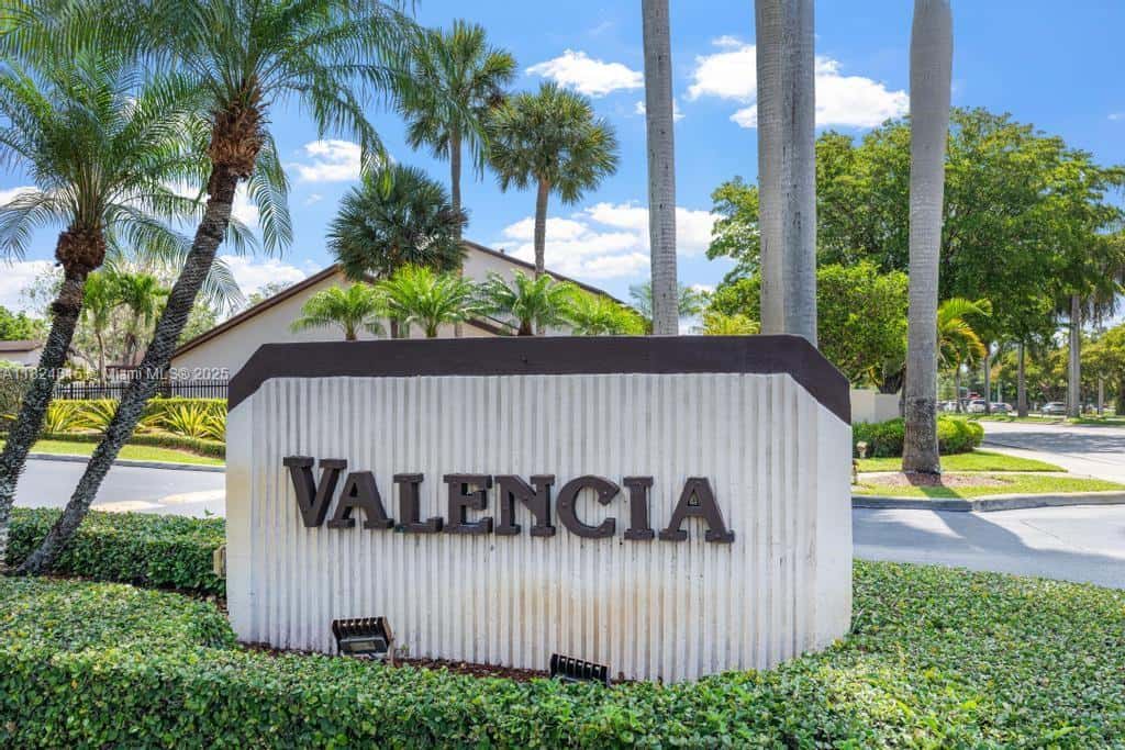10091 SW 137th Pl, Miami FL 33186