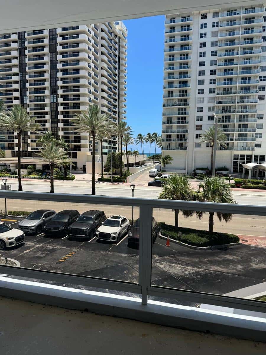 5700 Collins Ave # 3C, Miami Beach FL 33140