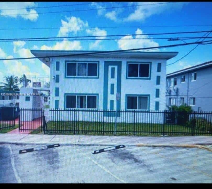 2101 Calais Dr # 7, Miami Beach FL 33141