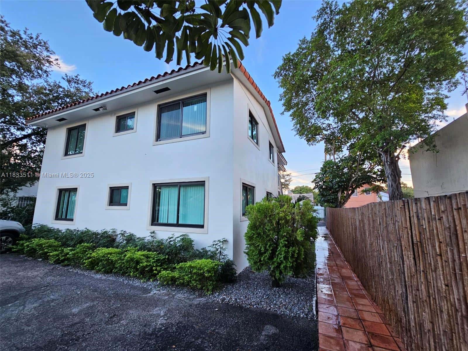 46 NW 35th St # 2, Miami FL 33127