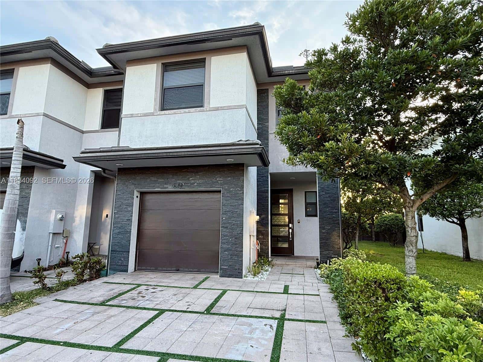 15842 NW 91 Ct # 15842, Miami Lakes FL 33018