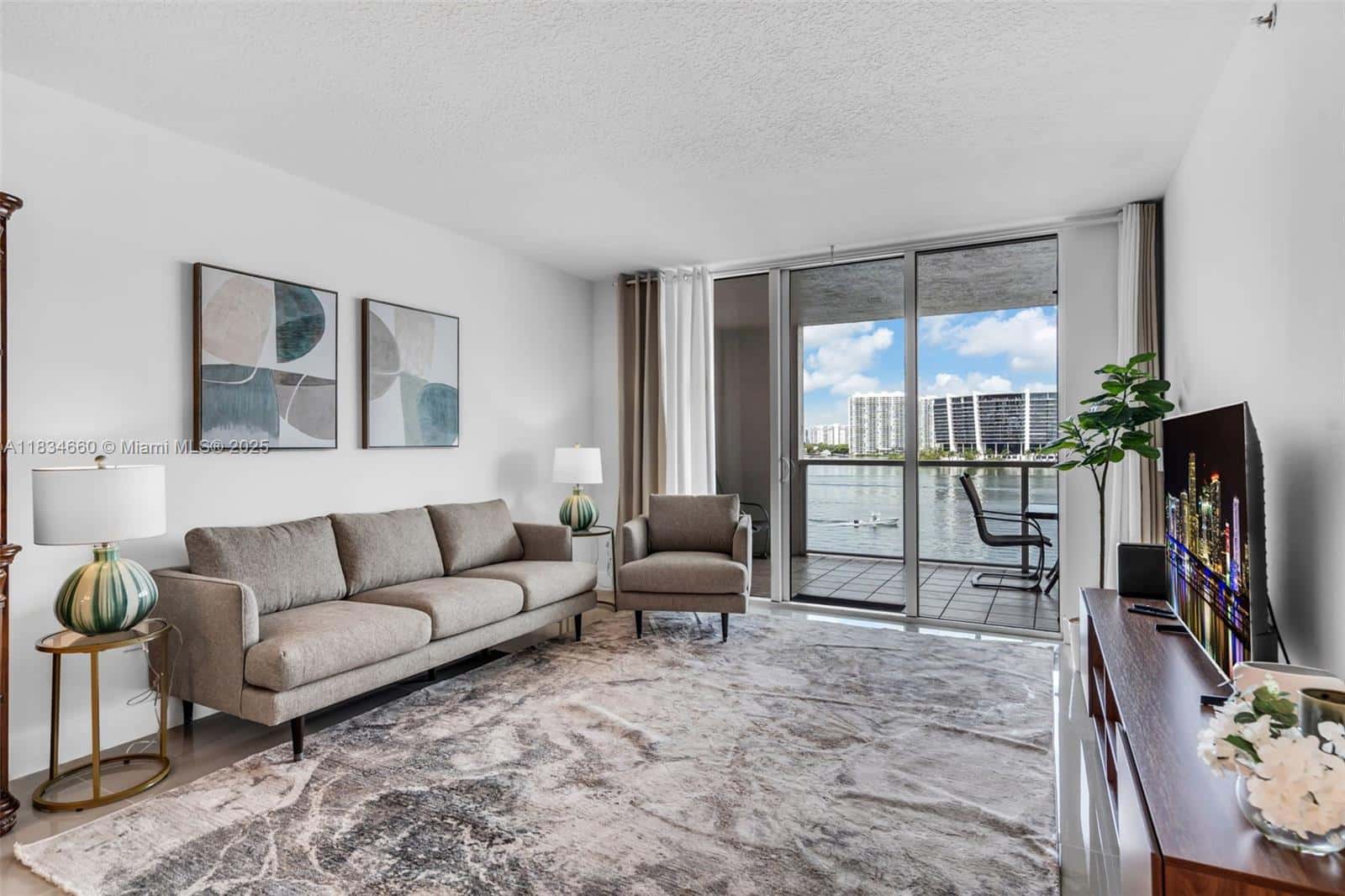 18100 N Bay Rd # 709, Sunny Isles Beach FL 33160