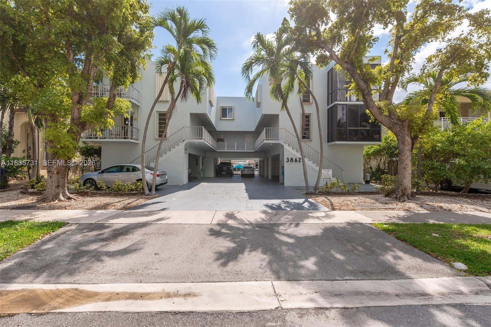 3862 NE 171st St # B, North Miami Beach FL 33160