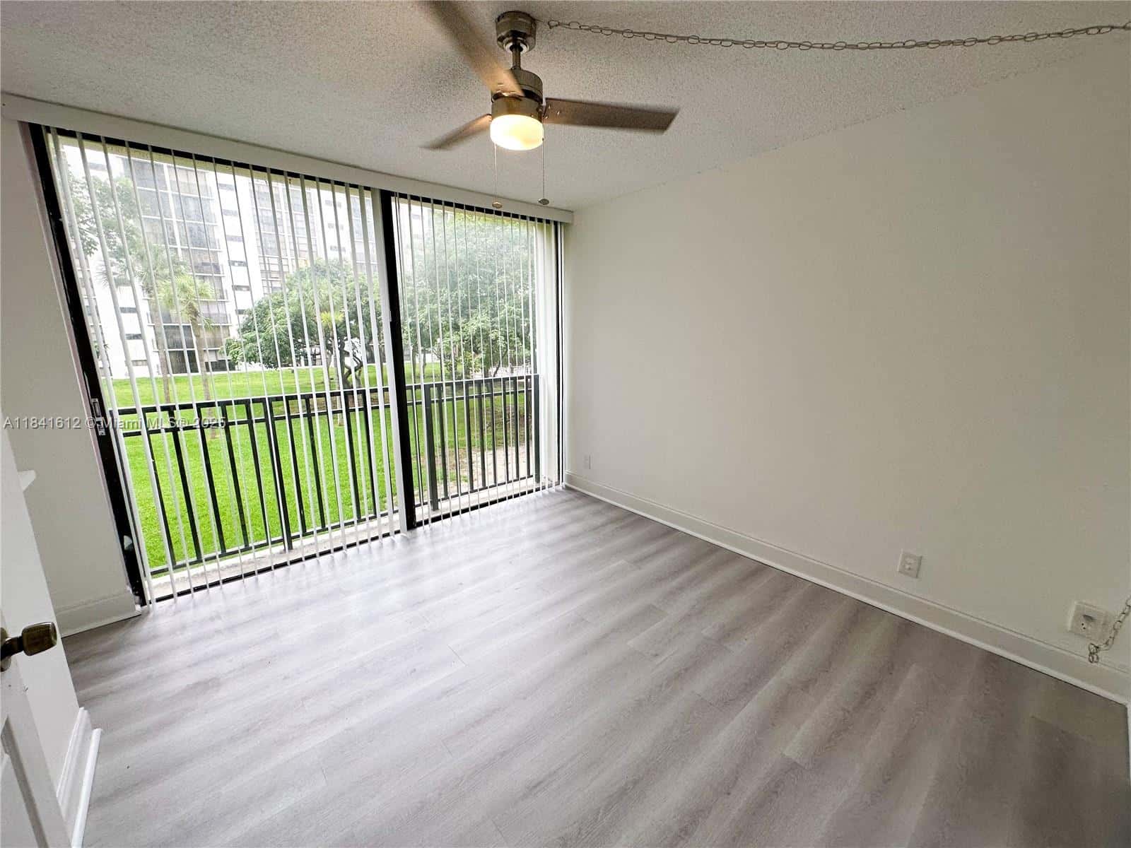 17011 N Bay Rd # 216, Sunny Isles Beach FL 33160