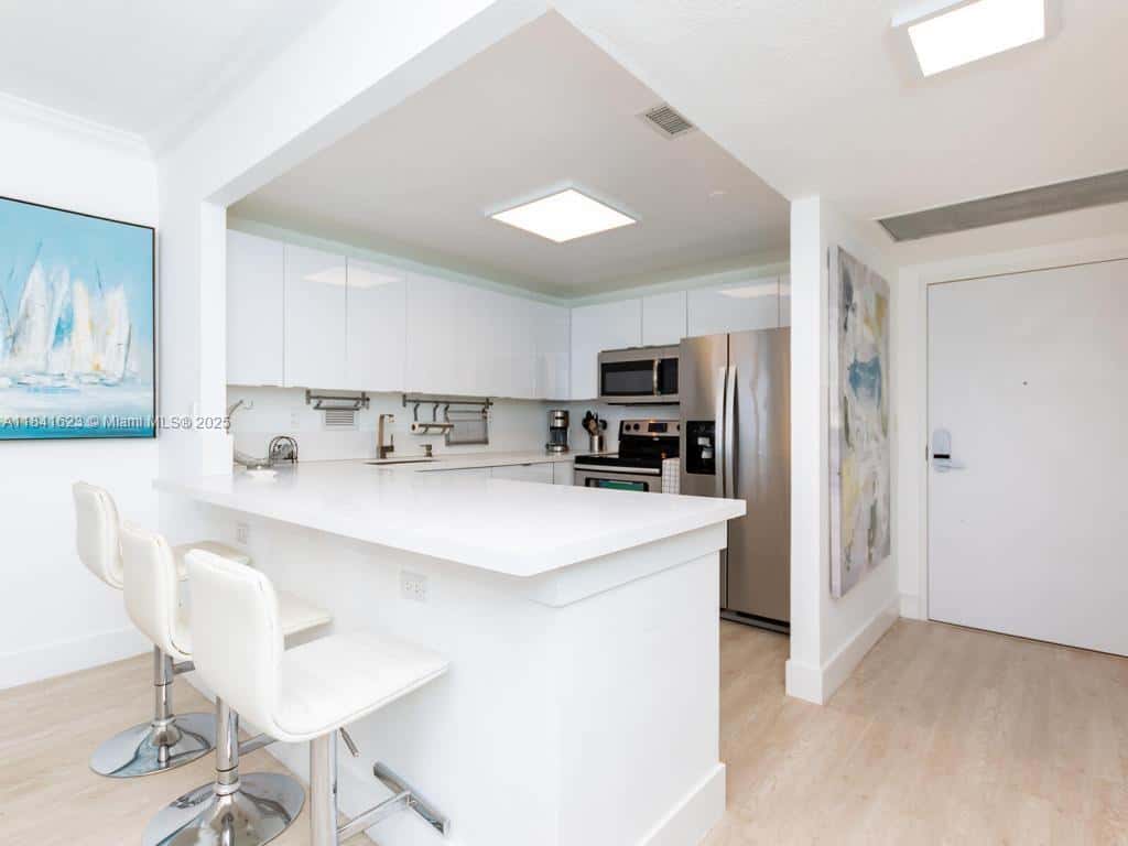 2301 Collins Ave # 625, Miami Beach FL 33139
