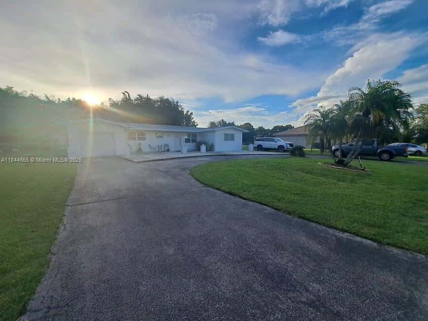 27220 SW 164th Ct, Homestead FL 33031