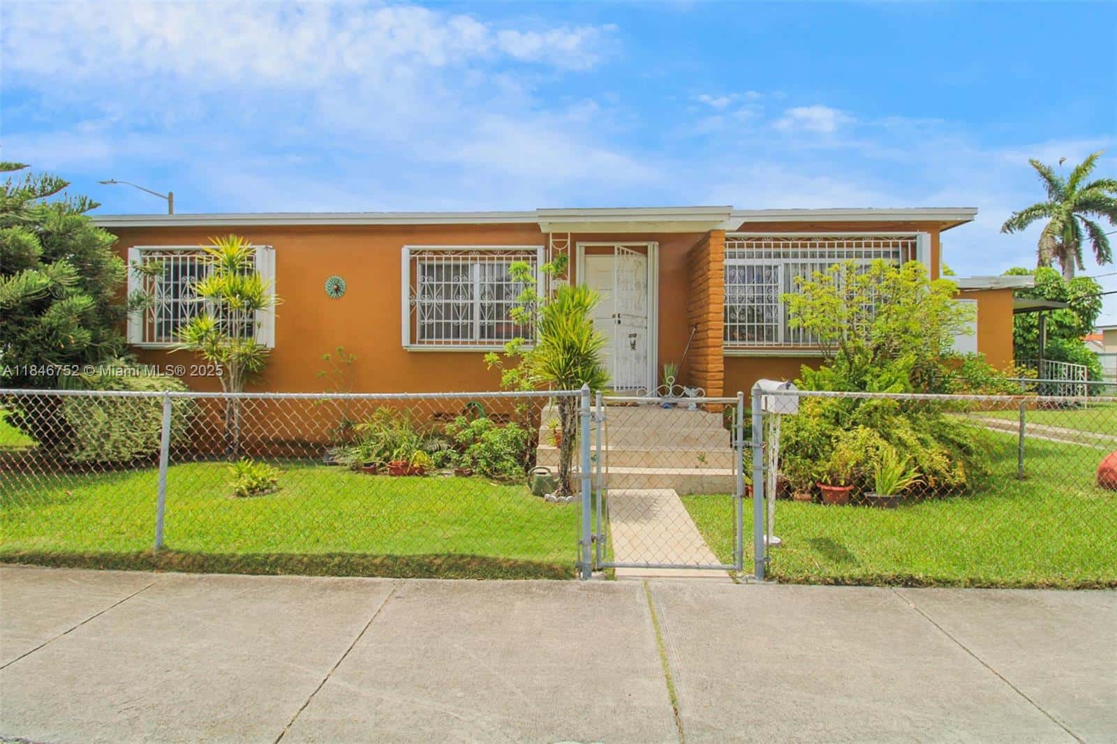 3600 NW 19th Ter, Miami FL 33125