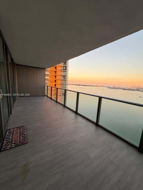 650 NE 32nd St # 4406, Miami FL 33137